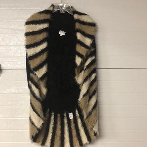 Sioni Sleeveless Sweater